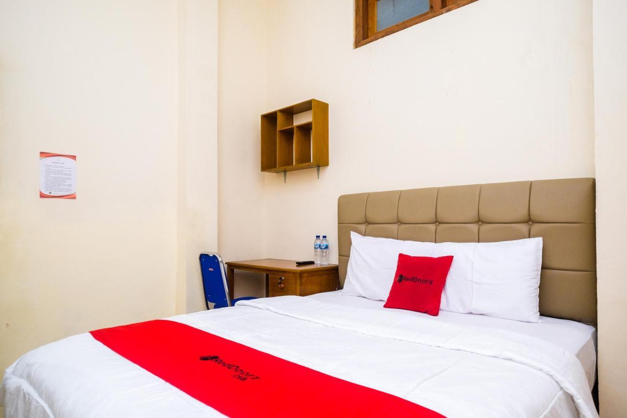 Reddoorz Syariah @ Griya Thamrin Manahan Solo Dış mekan fotoğraf