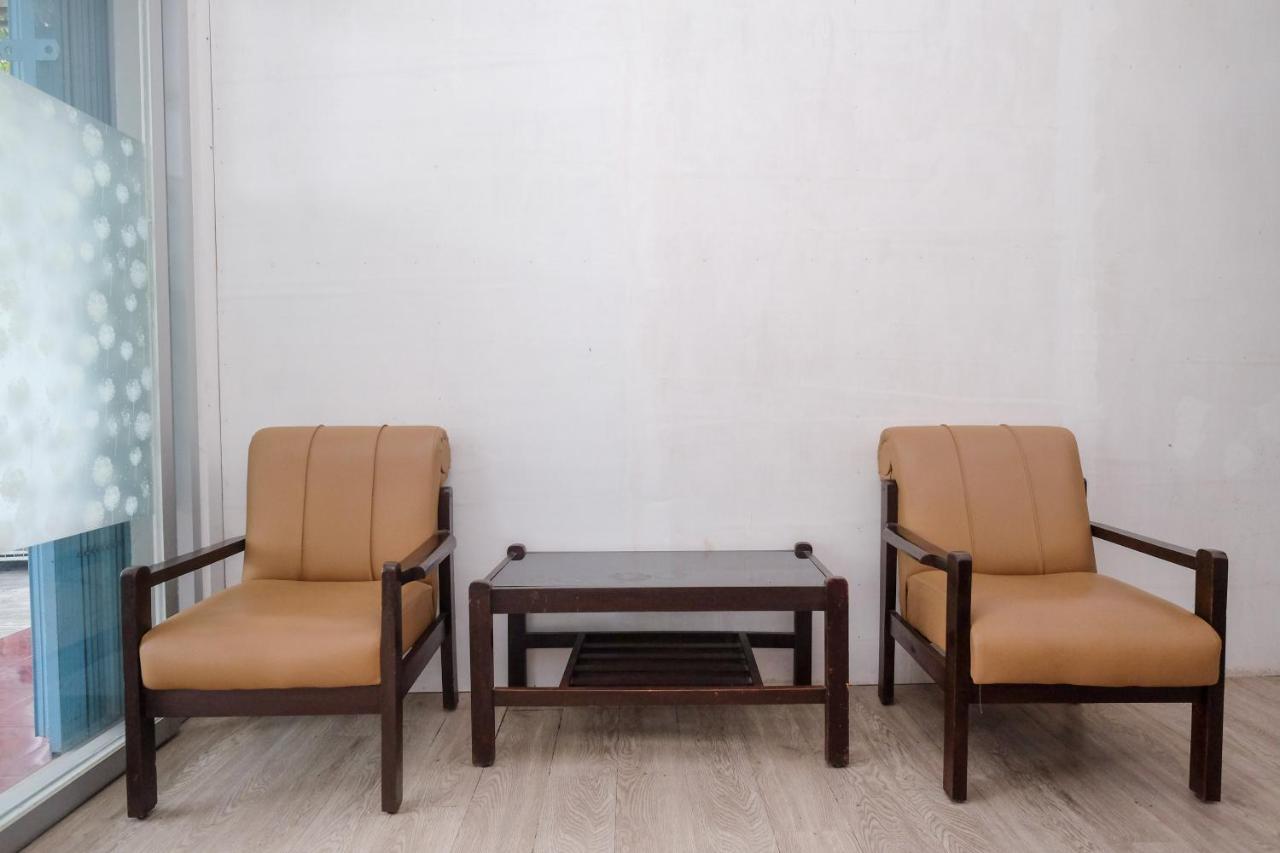 Reddoorz Syariah @ Griya Thamrin Manahan Solo Dış mekan fotoğraf