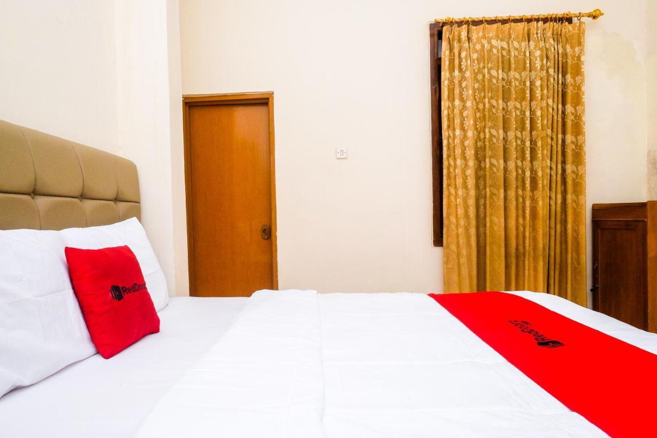Reddoorz Syariah @ Griya Thamrin Manahan Solo Dış mekan fotoğraf