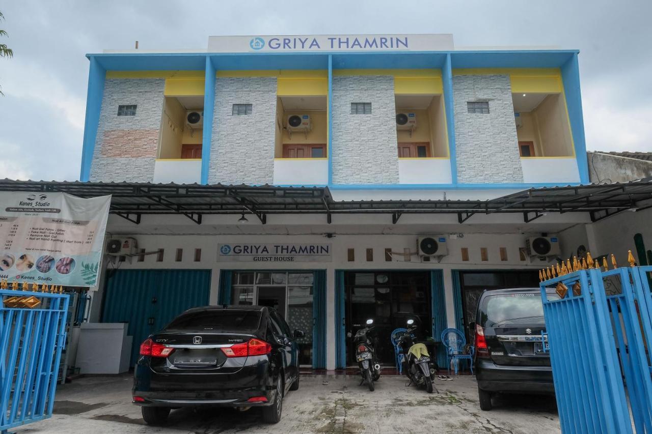 Reddoorz Syariah @ Griya Thamrin Manahan Solo Dış mekan fotoğraf