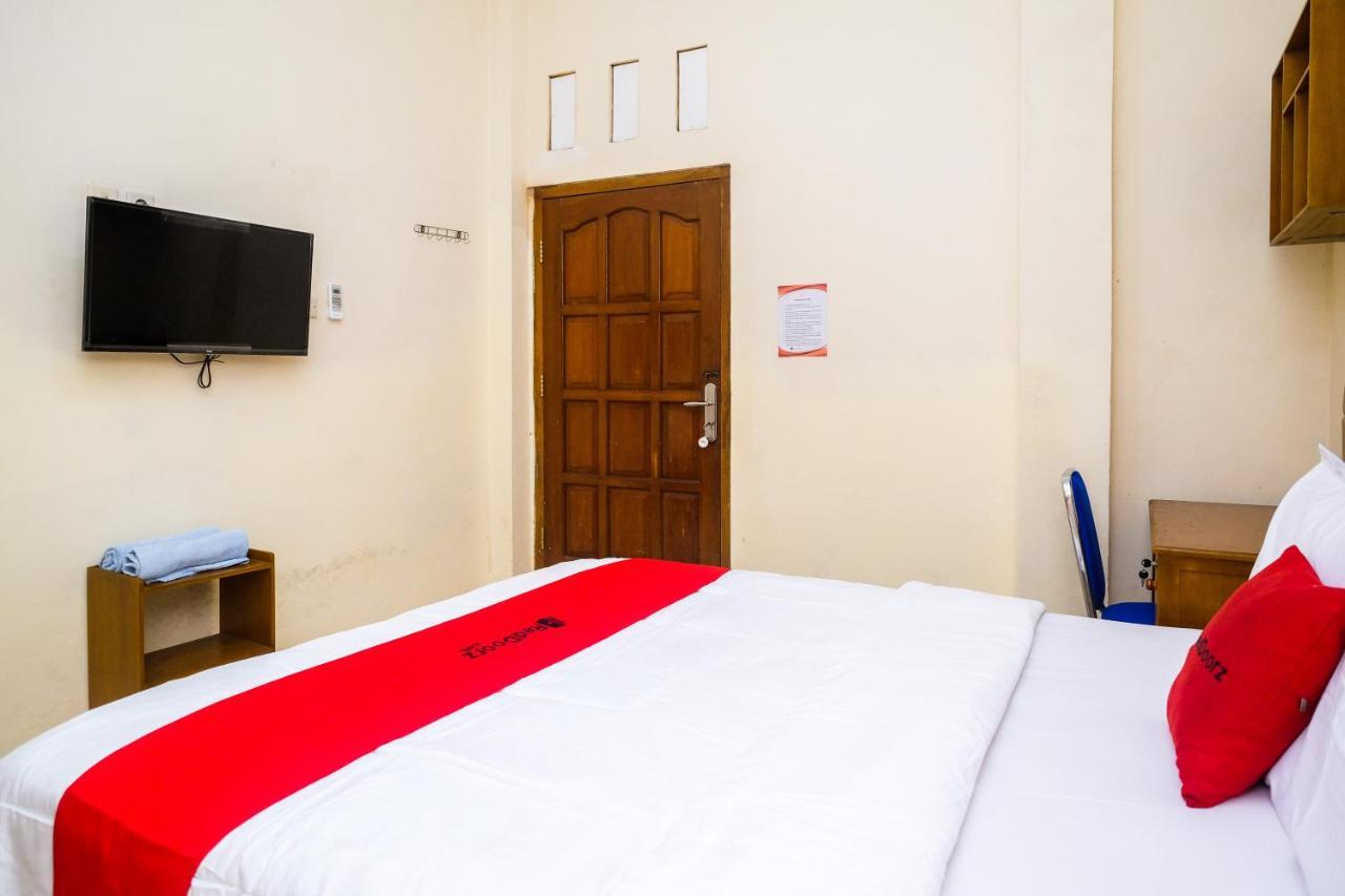 Reddoorz Syariah @ Griya Thamrin Manahan Solo Dış mekan fotoğraf